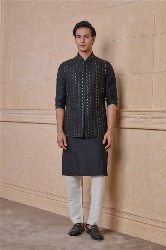 Black Colour Embroidered Single Bundi for Men
